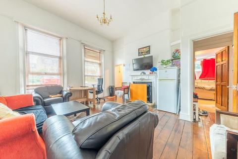 1 bedroom apartment for sale, Somertrees Avenue, LONDON, SE12