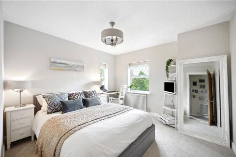 2 Burns Way, Clifford, Wetherby, LS23 6TA