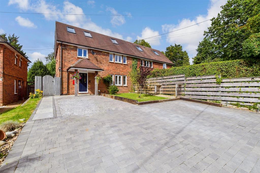 Driveway / Parking