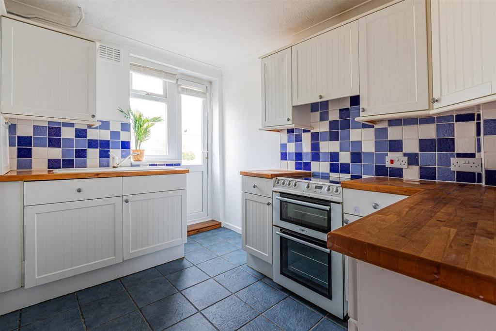 Celyn Avenue 29-13.jpg