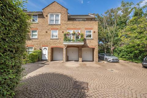 45 Cedar Terrace, Richmond, TW9 2BZ