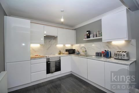 43 Hampden Crescent, Cheshunt, Waltham Cross, EN7 5AX