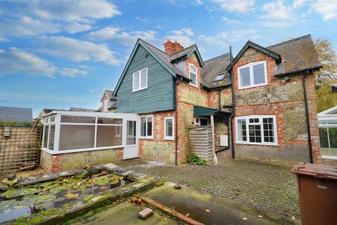 47 The Street, Motcombe, Shaftesbury, SP7 9PF