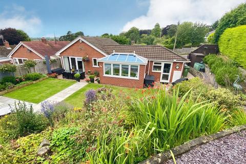 3 bedroom detached bungalow for sale, Fernhurst Close, Stone