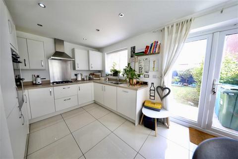 3 bedroom detached house for sale, Edmond Close, Cottingham