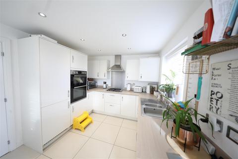 4 Edmond Close, Cottingham, HU16 5LX