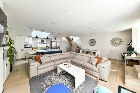 4 bedroom house for sale, Roland Way, London SW7