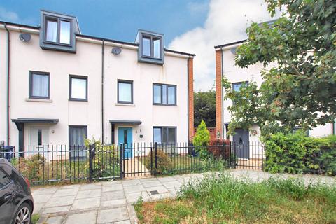 5 bedroom end of terrace house for sale, Potters Road, Southall UB2