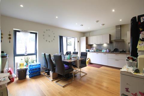 34 Potters Road, Southall, UB2 4AS