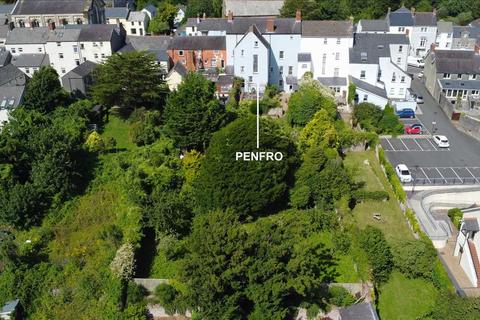 7 bedroom terraced house for sale, Penfro, 111 Main Street