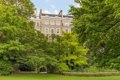 3 bedroom flat for sale, Queen's Gate Gardens, London SW7