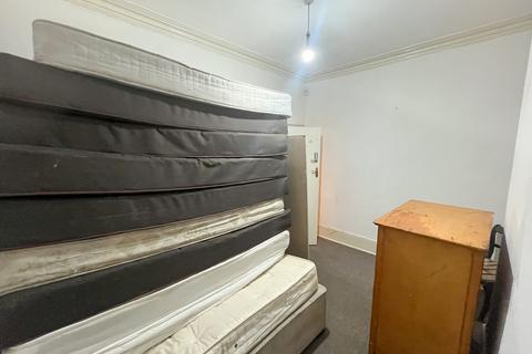 13 Beech Range, Manchester, M19 2EU