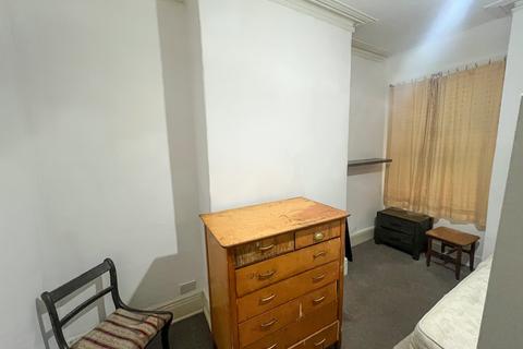 13 Beech Range, Manchester, M19 2EU