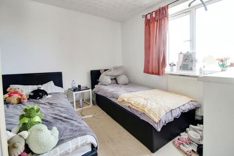 34 Buckhurst Crescent, Walcot, Swindon, SN3 3DA
