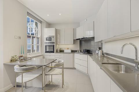 4 bedroom flat for sale, Coleherne Court, London SW5