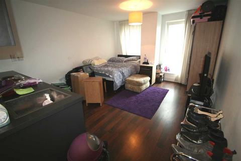 Studio to rent, Basingstoke RG21