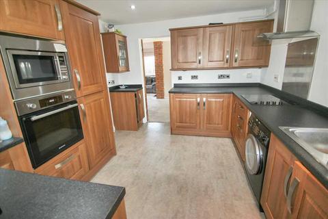 4 bedroom detached house for sale, Basingstoke RG24