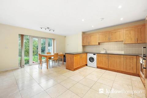 4 bedroom terraced house to rent, Lynbrook Grove, Peckham, London, SE15