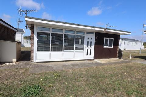 2 bedroom chalet for sale, The Parade, Greatstone, New Romney