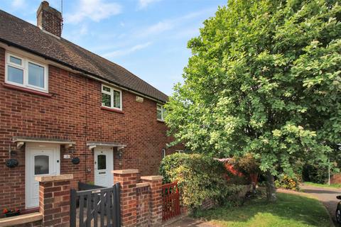 4 bedroom semi-detached house for sale, Pindar Road, Wellingborough NN8