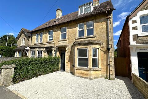 4 bedroom semi-detached house for sale, Bristol Road, Chippenham