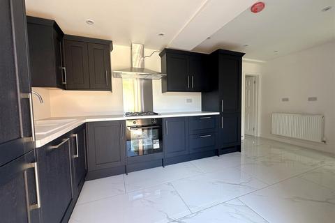49 Bristol Road, Chippenham, SN15 1NT
