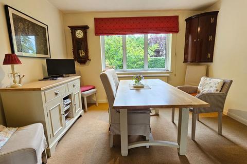 3 bedroom detached house for sale, Donnington Square, Newbury RG14