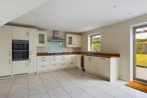 4 bedroom house for sale, 18 Field View Close, Ampleforth, York, North Yorkshire YO62 4EL