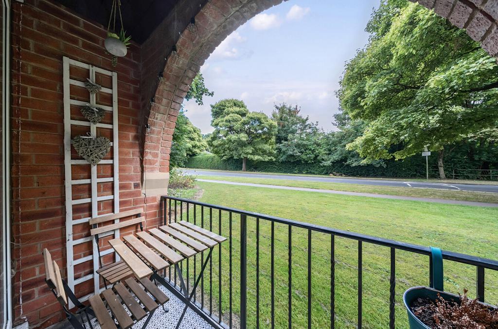 Balcony/Outside Area