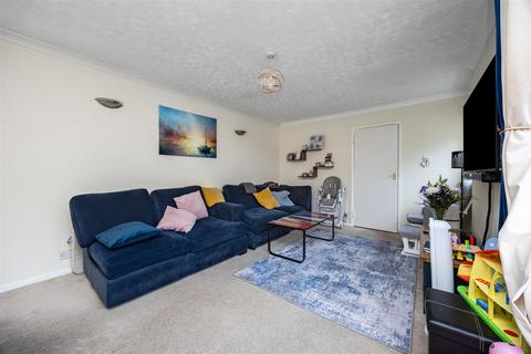 2 bedroom flat for sale, Leahurst Court Road, London Road, Brighton