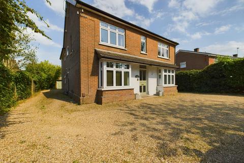 2 bedroom flat for sale, Flat 4, 49 Chesham Road, Amersham, Buckinghamshire