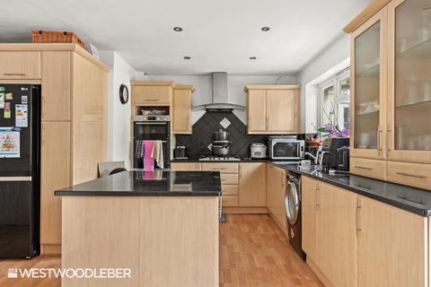 5 bedroom semi-detached house for sale, Hyde Mead, Waltham Abbey EN9