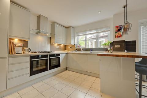 5 bedroom detached house for sale, Sparrow Way, Burgess Hill, RH15