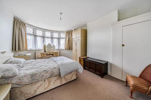 87 The Grove, West Wickham, BR4 9LA
