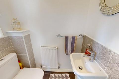 80 Heatherfields Crescent, New Rossington, Doncaster, DN11 0TZ
