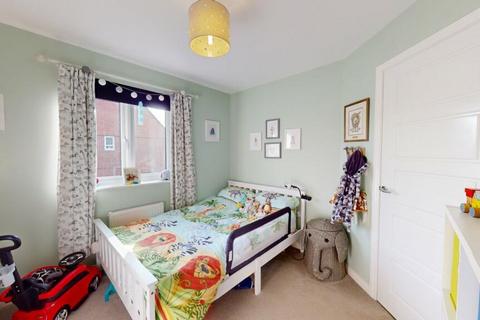80 Heatherfields Crescent, New Rossington, Doncaster, DN11 0TZ