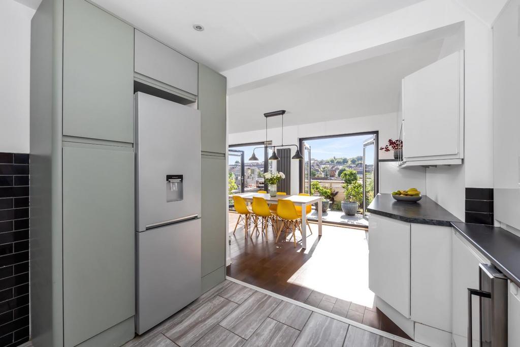 Southdown Road, 116-013.jpg