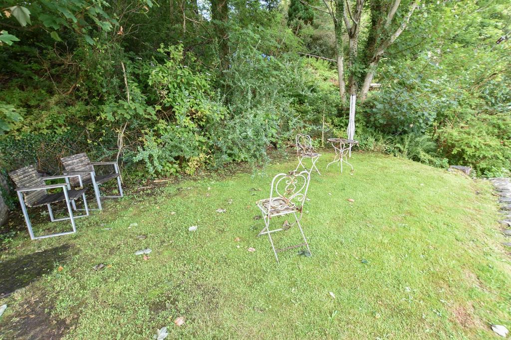 GARDEN-2.jpg