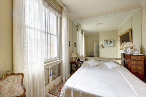 1 bedroom apartment for sale, Beaufort Gardens, SW3