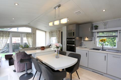 1 bedroom lodge for sale, Pool Brow Caravan Park, Poolfoot Lane, Poulton-le-Fylde, FY6