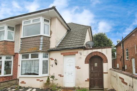 2 bedroom semi-detached house for sale, Butts Road, Southampton