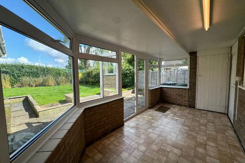 4 bedroom detached bungalow for sale, Cricket Lawns, Oakham