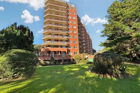 2 bedroom flat for sale, East Cliff