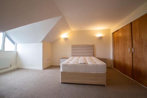 2 bedroom flat for sale, Valley Park View, Peterborough PE2