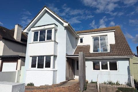 4 bedroom detached house for sale, Portsmouth Road, Lee-On-The-Solent, Hampshire, PO13