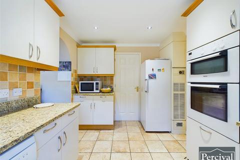 37 Lancer Way, Billericay, CM12 0XA