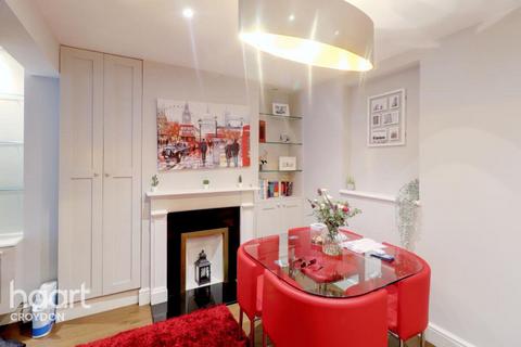 undefined, Cliffe Road, South croydon
