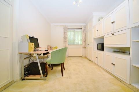 Flat 2, Elmcote, 637 Uxbridge Road, Pinner, HA5 3YZ