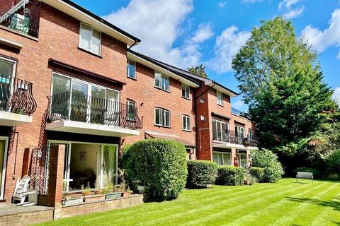 Flat 2, Elmcote, 637 Uxbridge Road, Pinner, HA5 3YZ