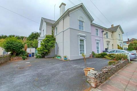 98 Avenue Road, Torquay, TQ2 5LF